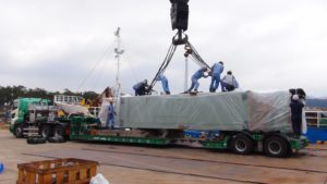 長さ13m、42t精密機械輸送