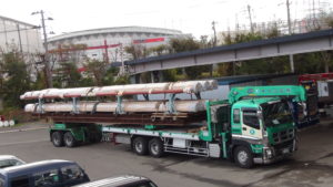 18m屋根材輸送【クレーン付きポールトレーラー】