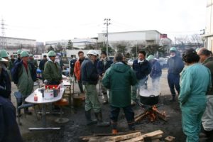 東日本大震災の様子を見る3 7 東北急送