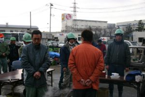 東日本大震災の様子を見る3 65 東北急送