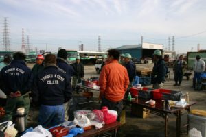 東日本大震災の様子を見る3 10 東北急送