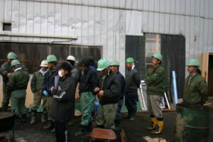 東日本大震災の様子を見る3 58 東北急送