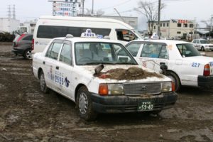 東日本大震災被災状況 2525ﾀｸｼｰ 35