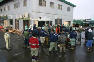 東日本大震災の様子を見る3 51 東北急送