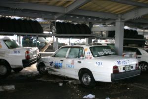 東日本大震災被災状況 2525ﾀｸｼｰ 08