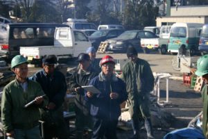 東日本大震災の様子を見る3 27 東北急送