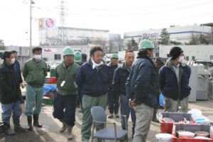 東日本大震災の様子を見る3 2 東北急送