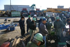 東日本大震災の様子を見る3 41 東北急送