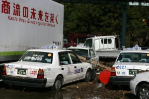 東日本大震災被災状況 2525ﾀｸｼｰ 26